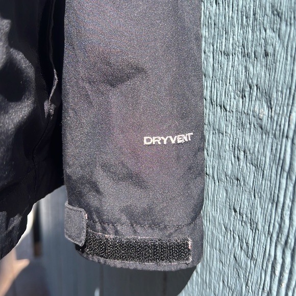 North Face lightweight, hide away hood fully lined woman’s jacket size Large - Picture 3 of 14